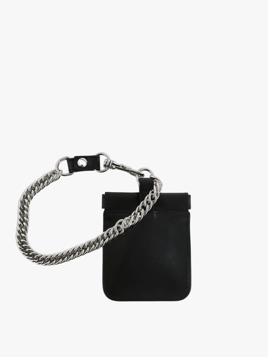 Black accessories, front view