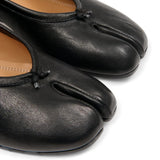 Black shoes, front view