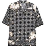 Black shirt, front view