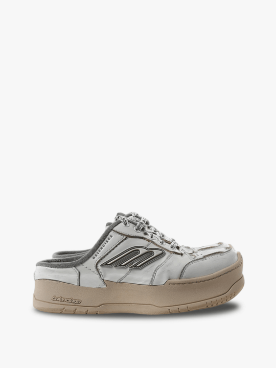 White shoes, front view