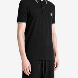 Black shirt, full body view