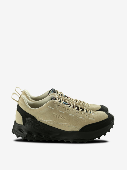 Beige shoes,front view