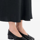 Black shoes, front view