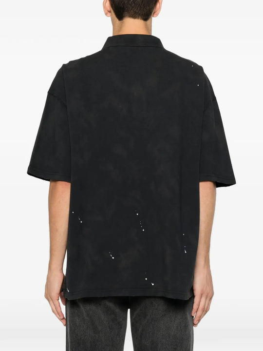 Black shirt, full body view