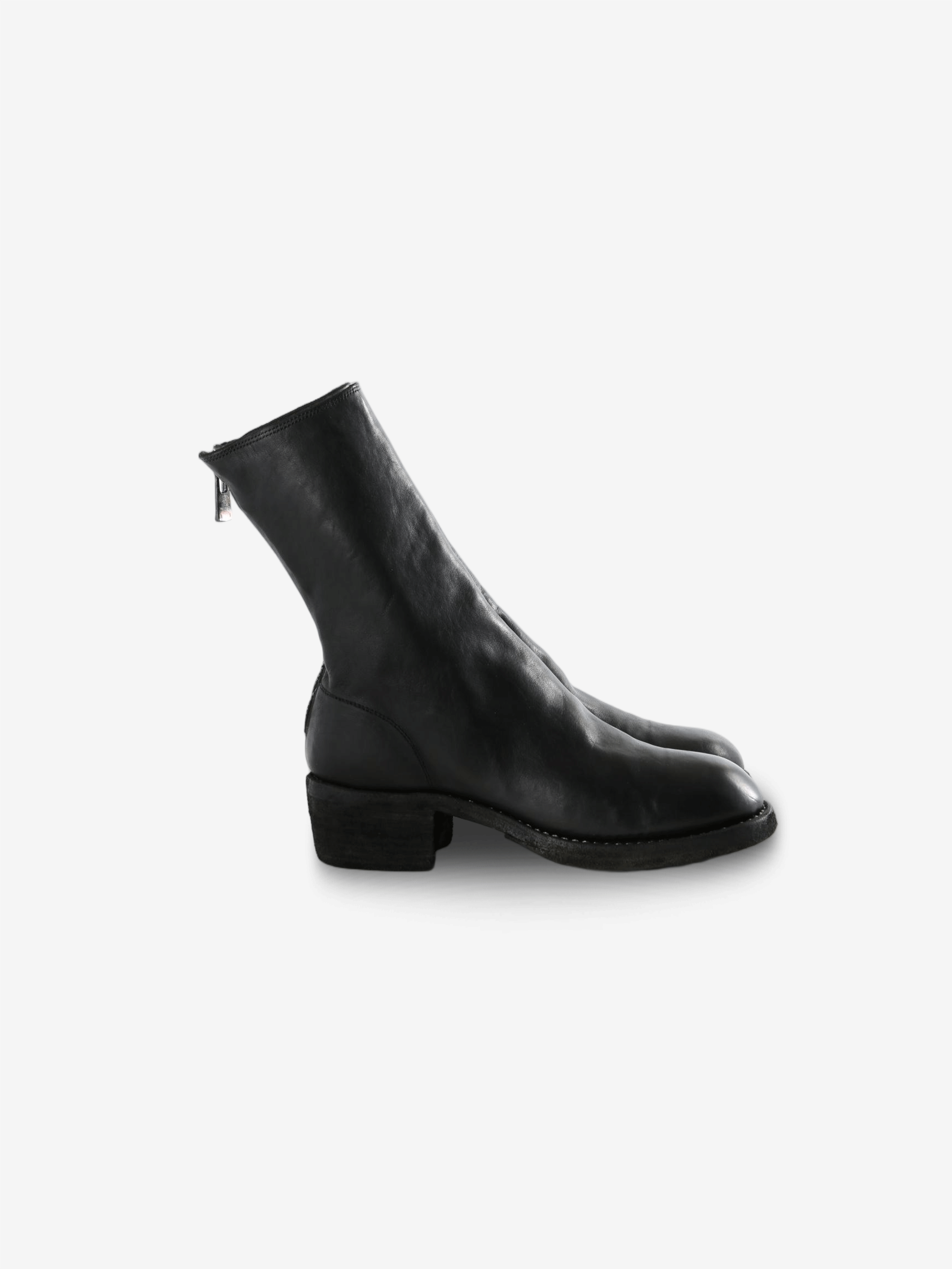 Black boots, front view