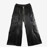 Black pants,front view