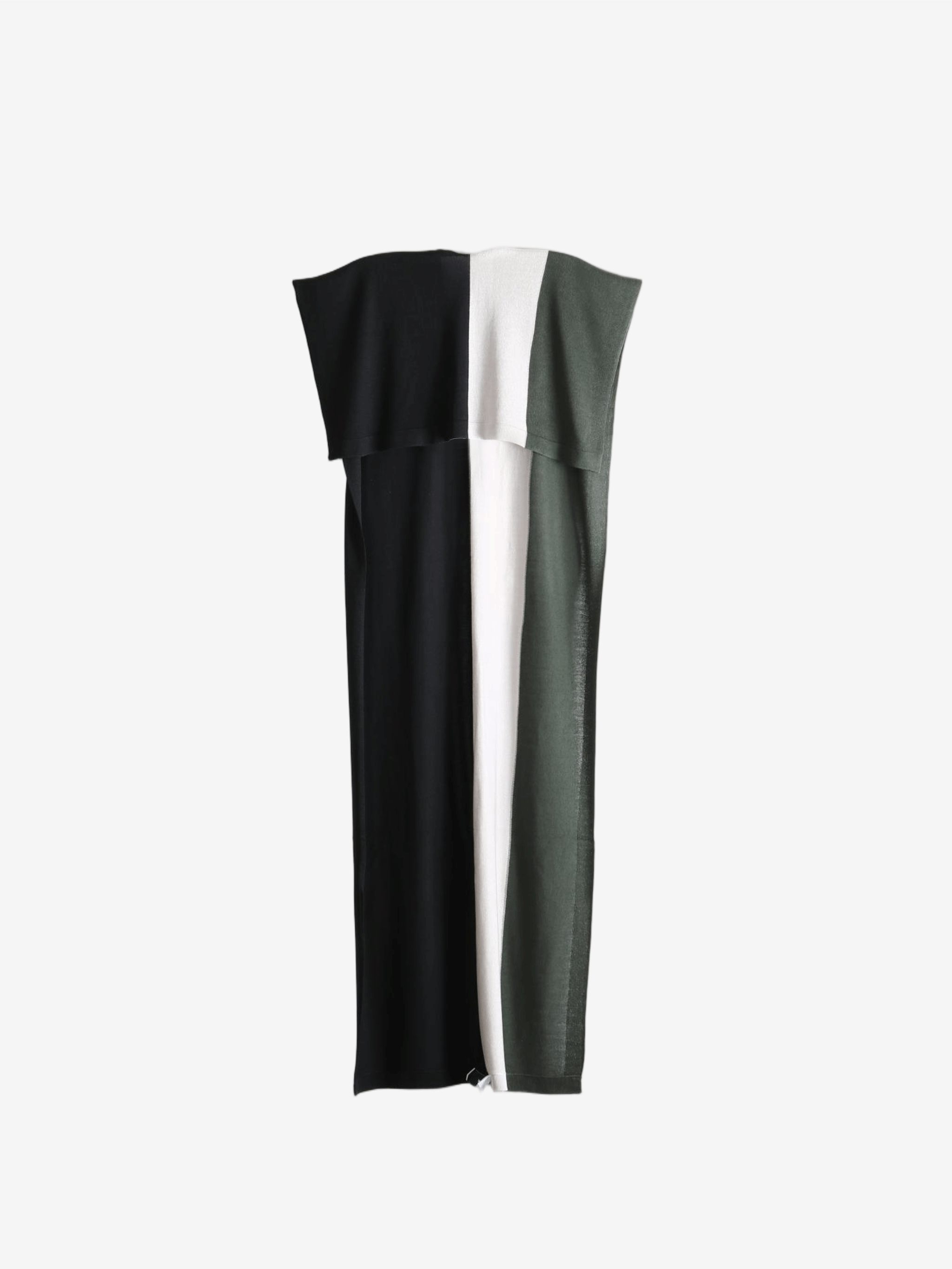 Black scarf, front view