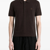 Brown t-shirt, full body view
