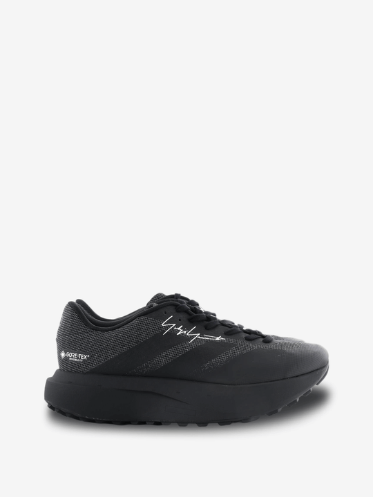 Black shoes, front view
