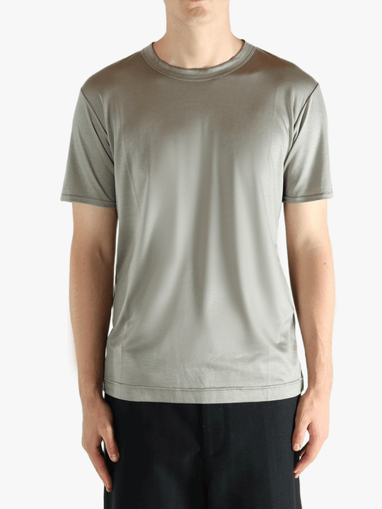 Green t-shirt, front view