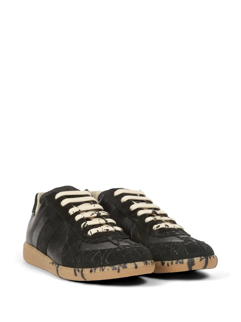Black shoes, front view
