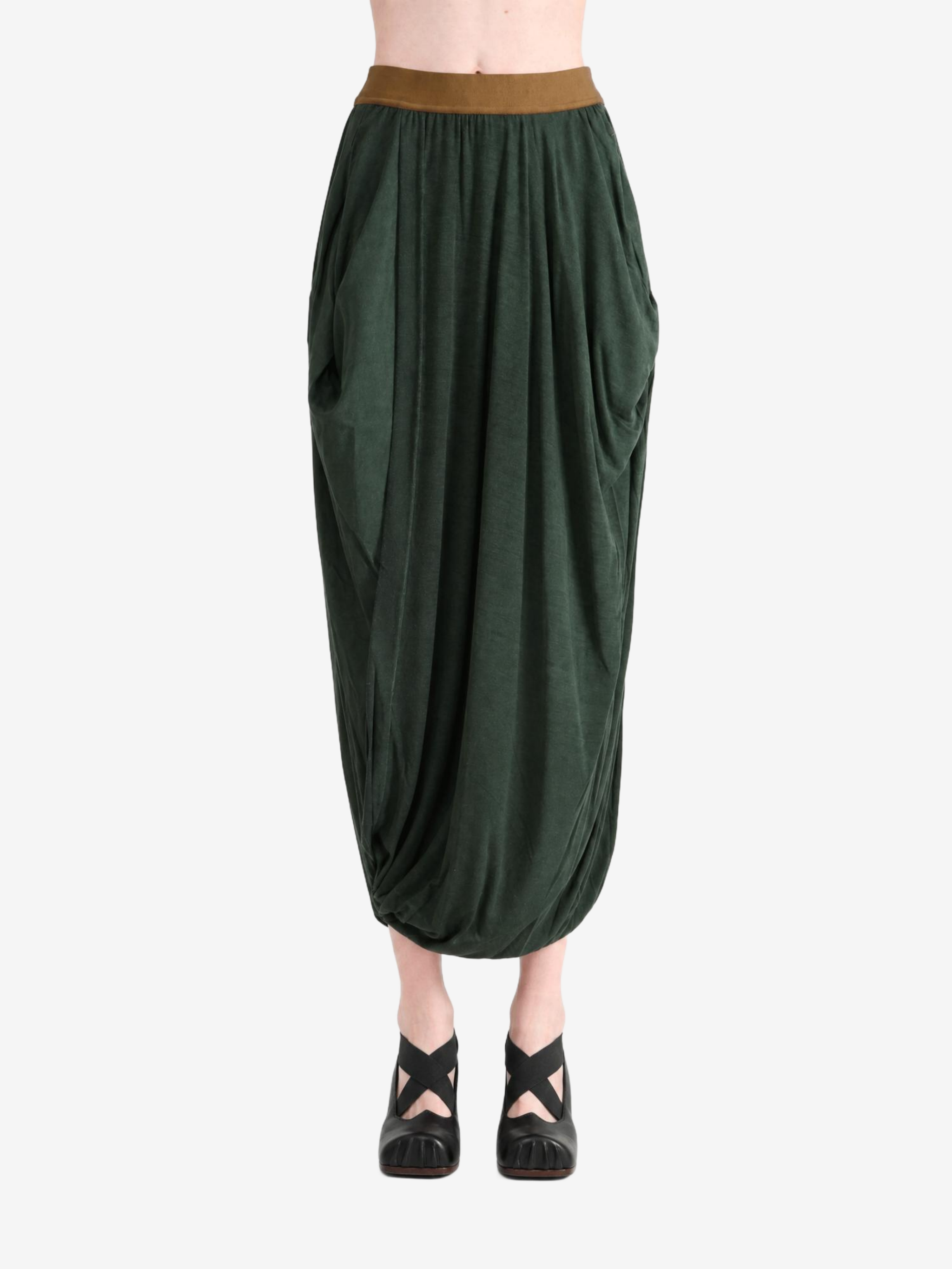 Green skirt, front view