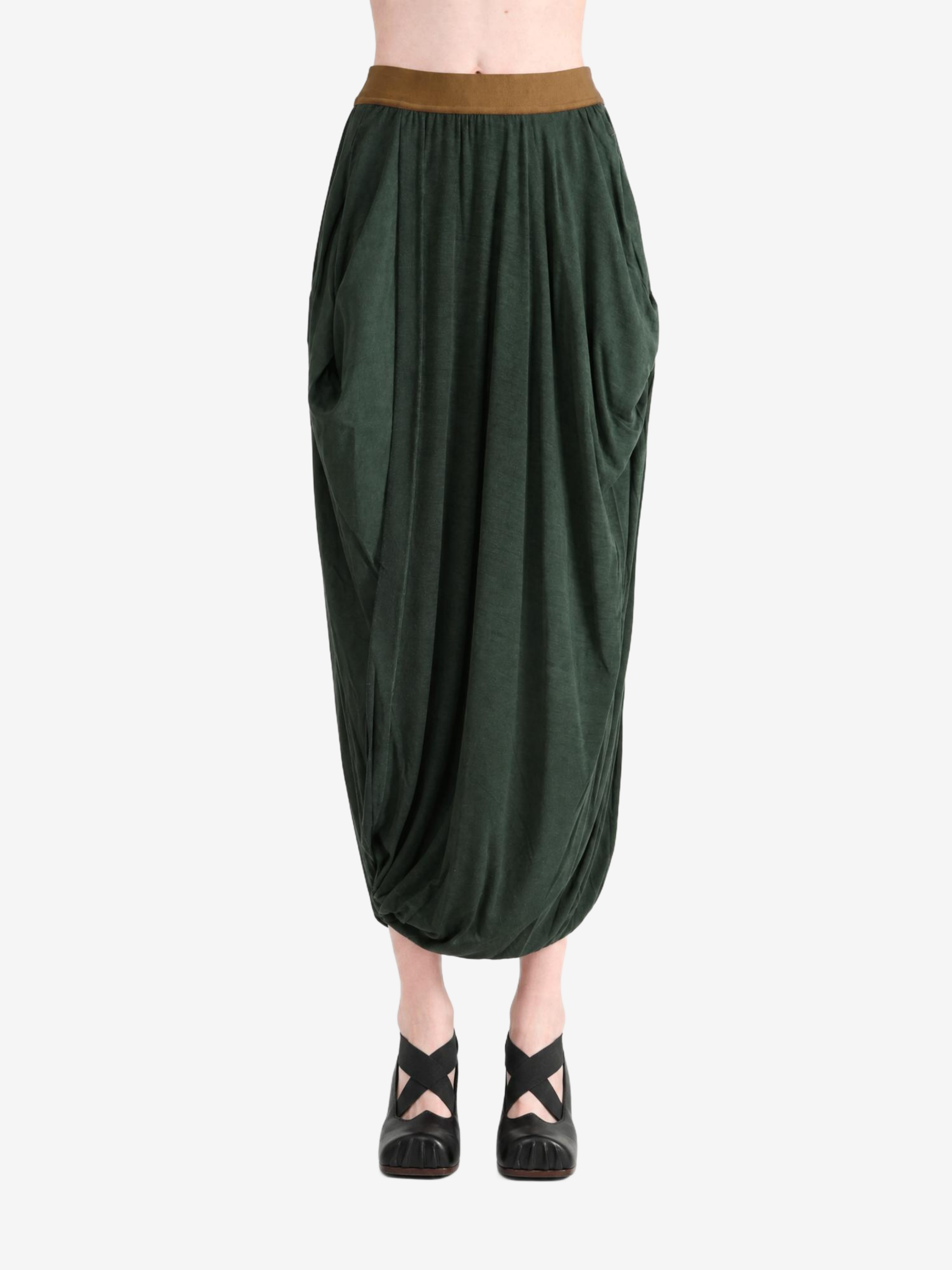 Green skirt, front view