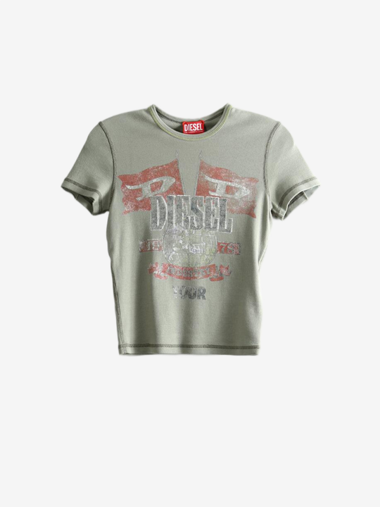 Green t-shirt, front view
