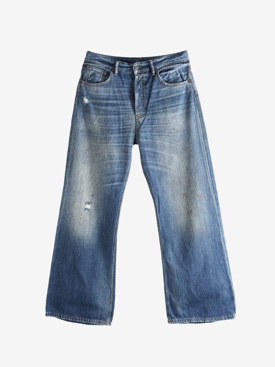 Blue jeans, front view