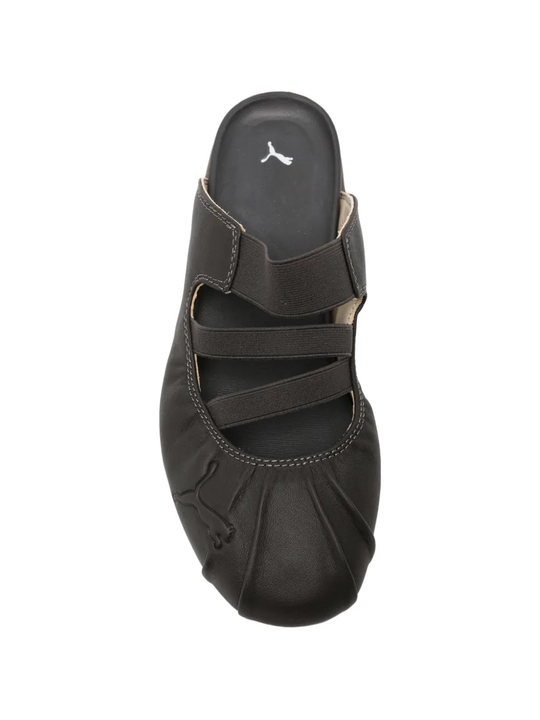 Brown shoes, front view