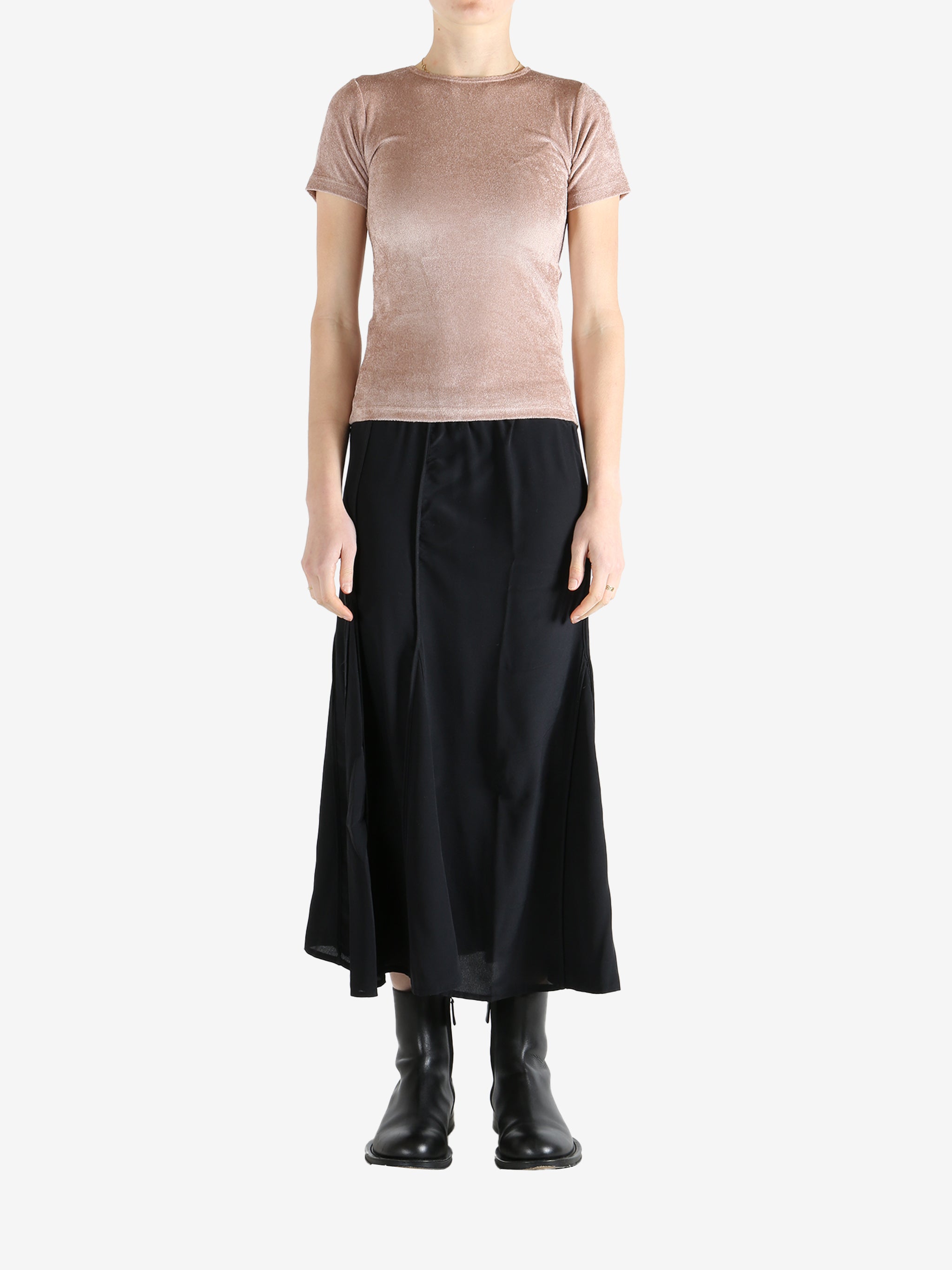 Pink t-shirt, full body view