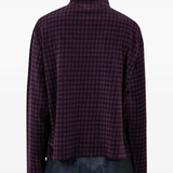 Red sweats-hoodies worn by a person, showing the sweats-hoodies fit