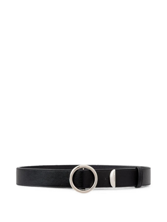 Black accessories, front view