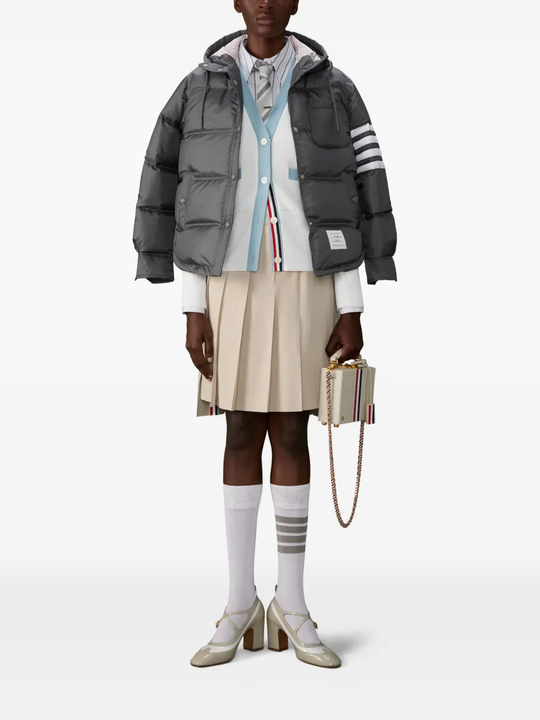 White cardigan,full body view