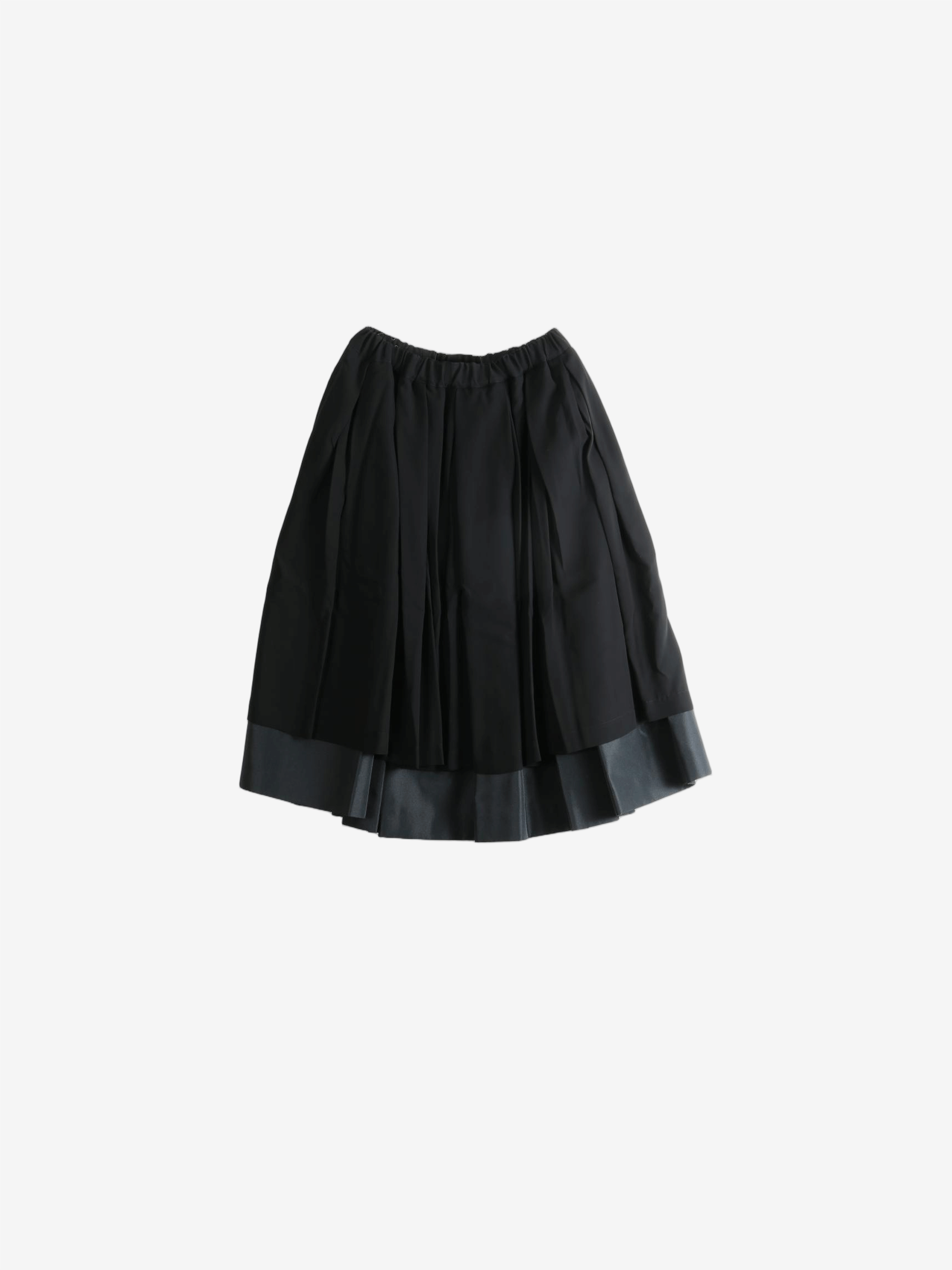 Black skirt, front view