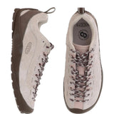 Tan shoes, front view