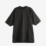 Black t-shirt,front view