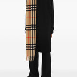 BURBERRY - Unisex Washed Giant Check Scarf