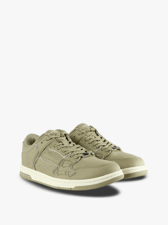 Green shoes, front view