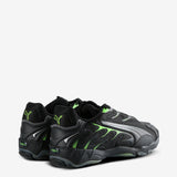 Black shoes, back view