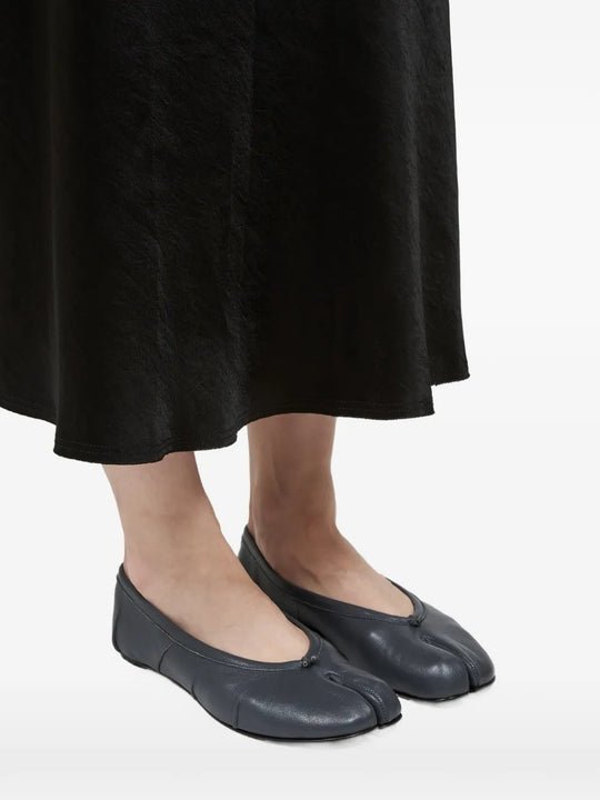 Grey shoes, front view