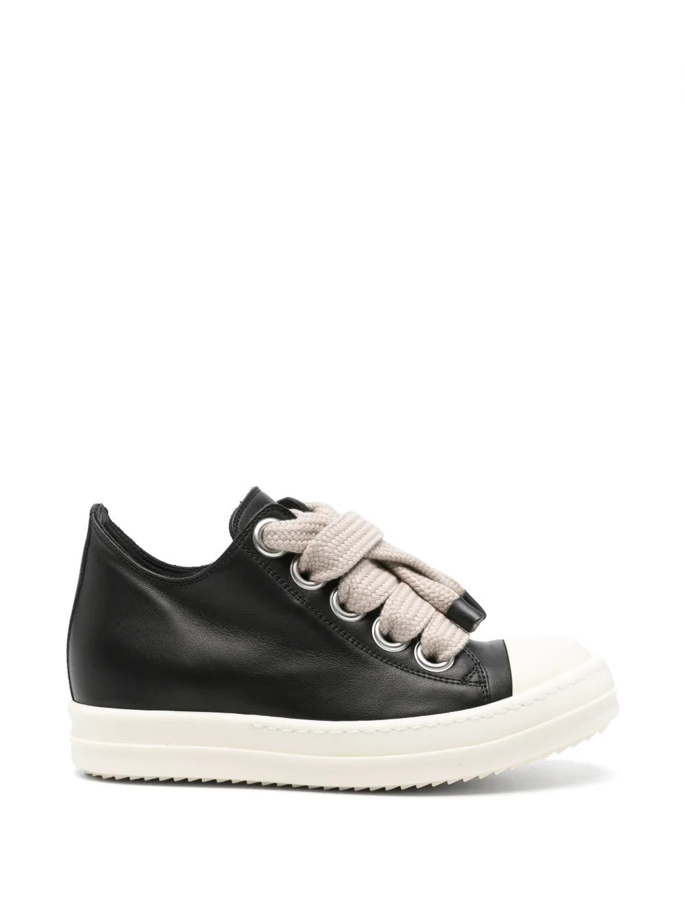 Black shoes, front view