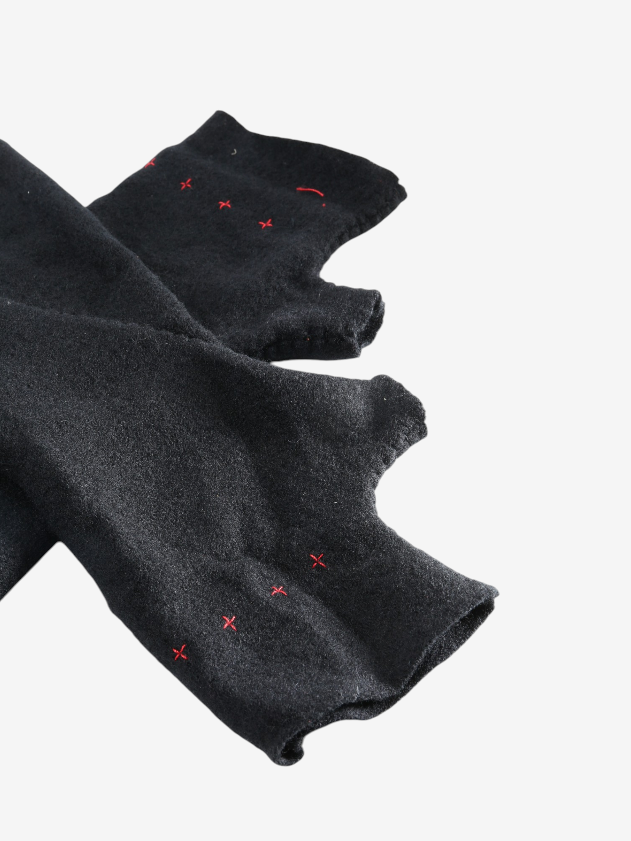 Black accessories, front view