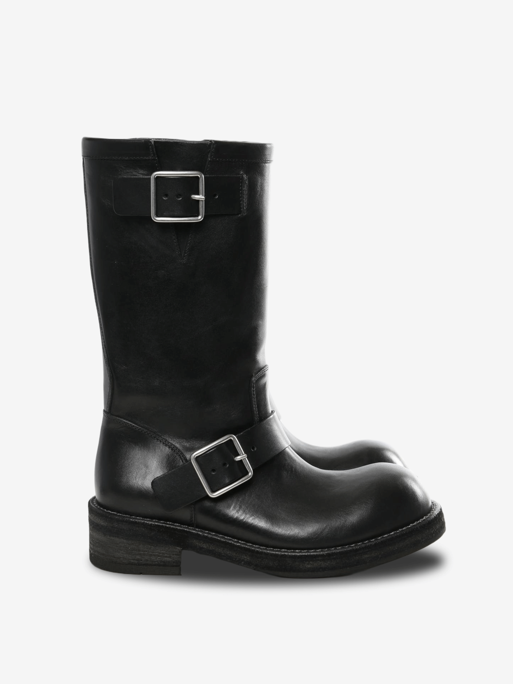 Black boots, front view