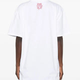 White t-shirt, full body view