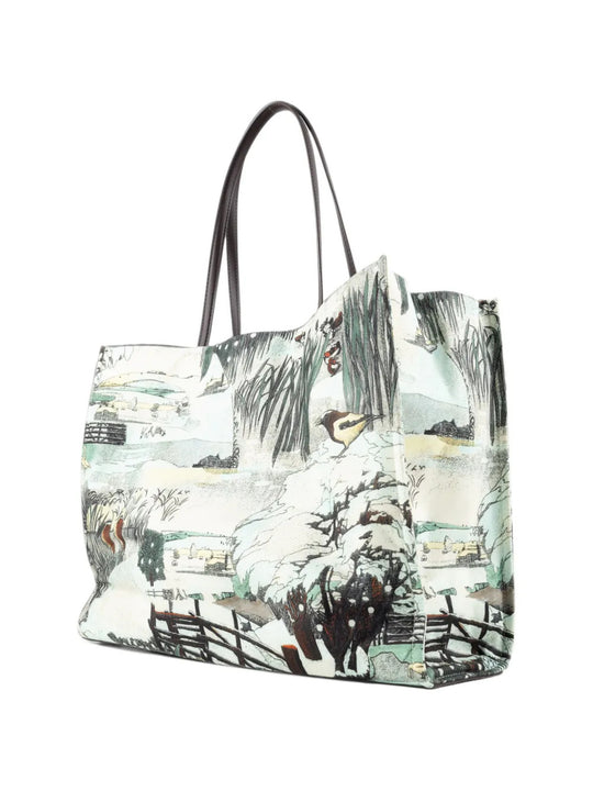 Green bag, front view