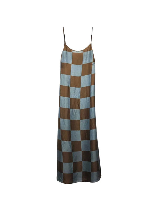 Brown dress, front view