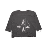 Grey shirt, front view