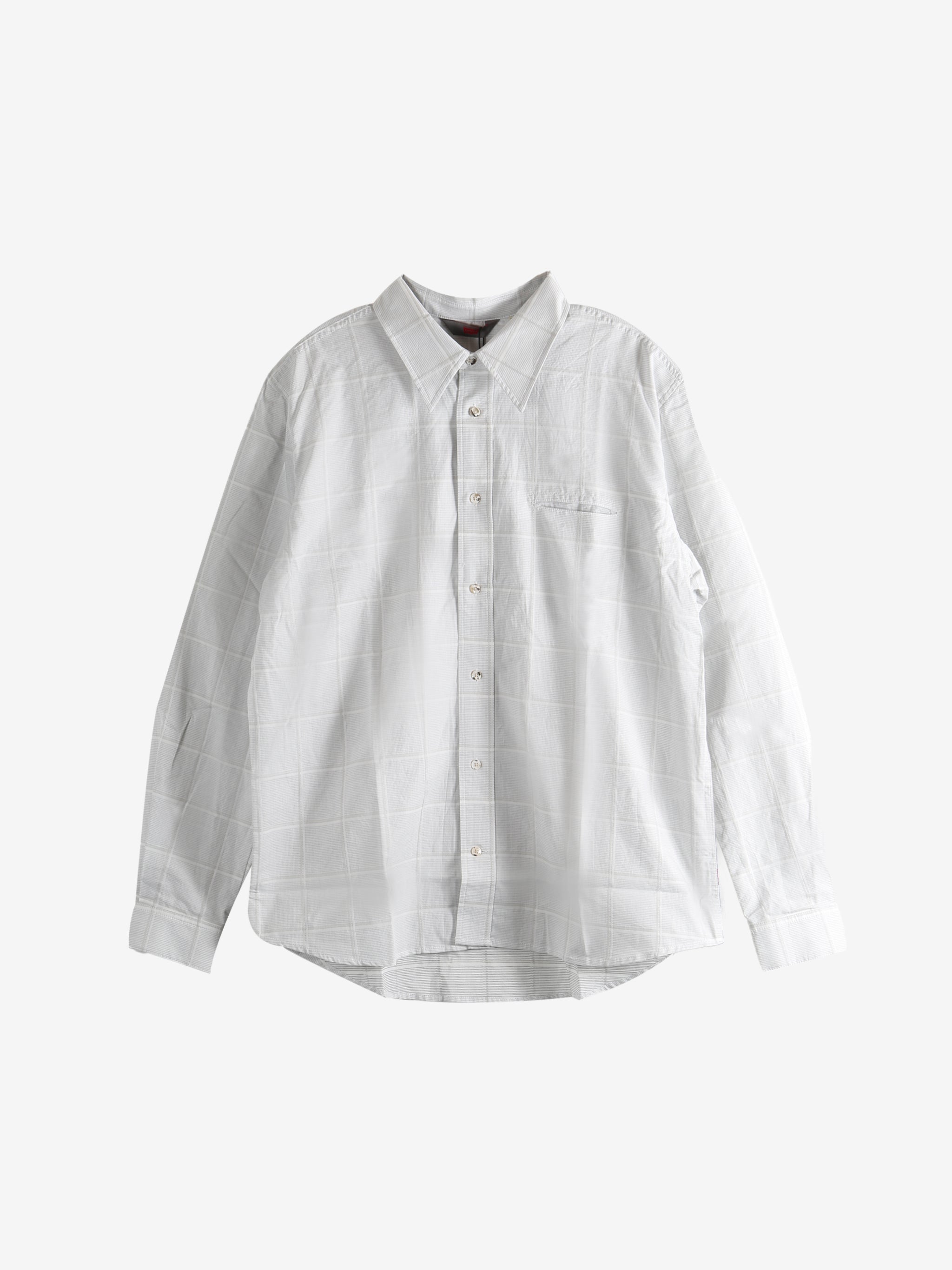 White shirt,front view