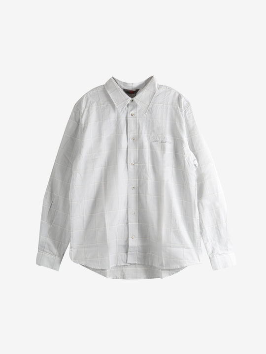 White shirt,front view