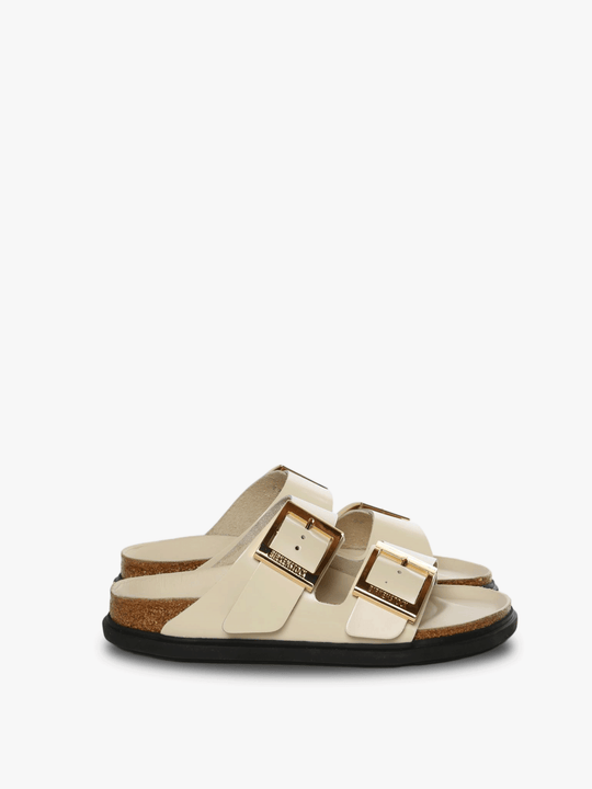 Beige sandal,front view