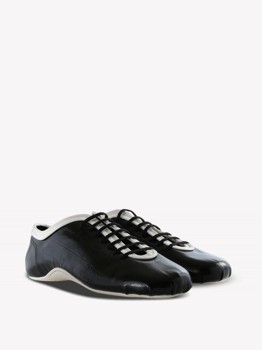 Black shoes, front view
