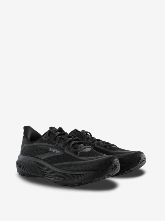 Black shoes, front view