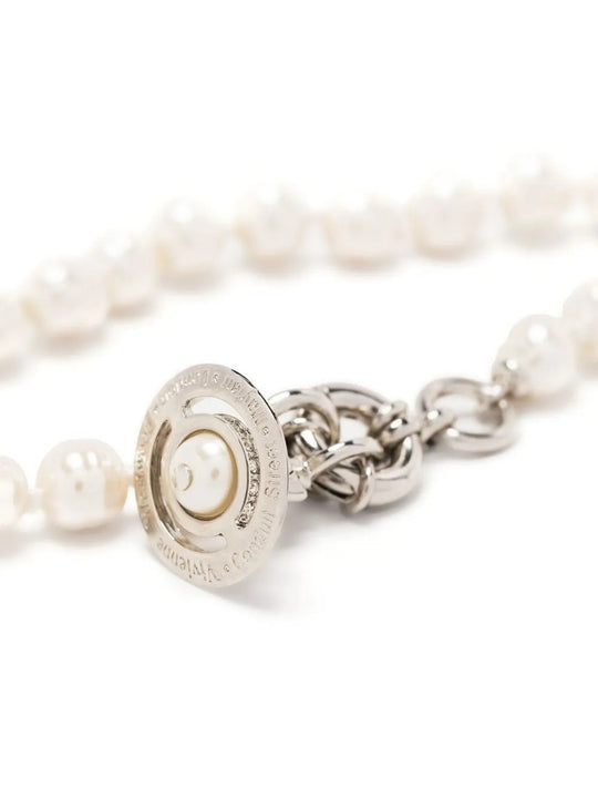 Close up of White jewelry, showing detail