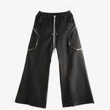 Black pants,front view