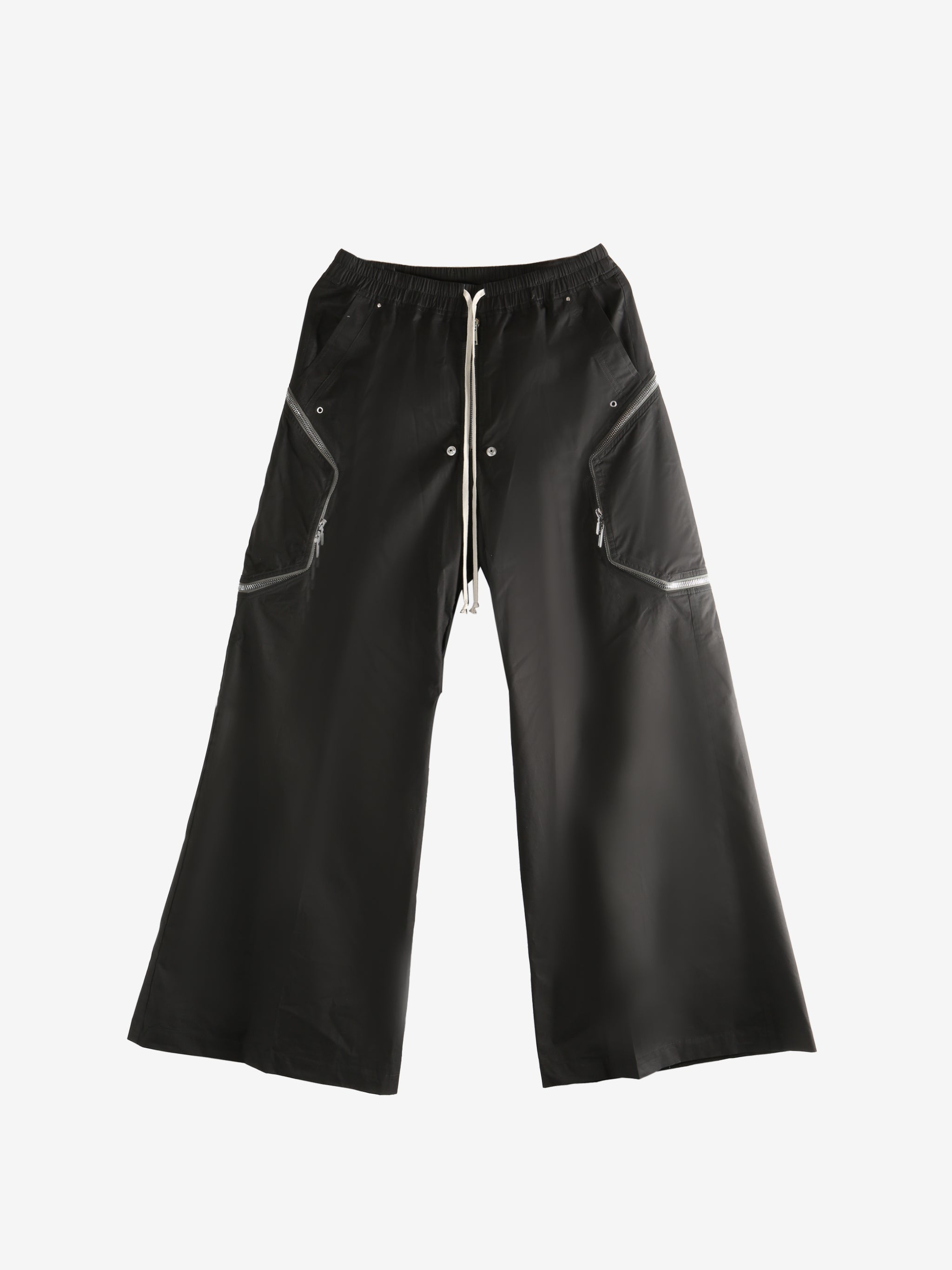 Black pants,front view