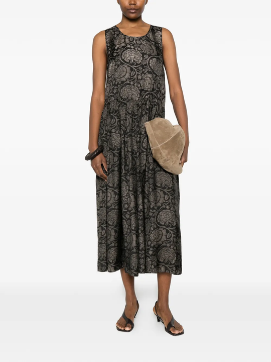 Grey dress,full body view