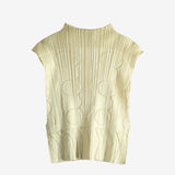 green pleated top,front view
