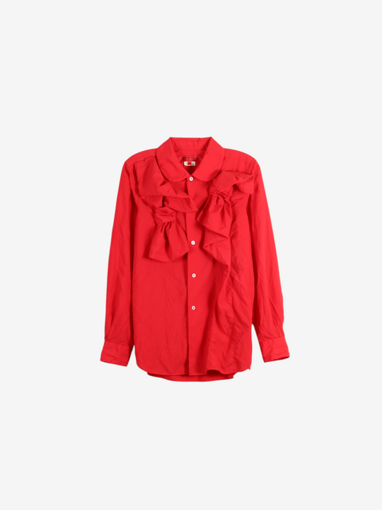 Red shirt, front view