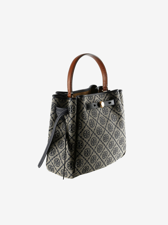 Blue bag, side view